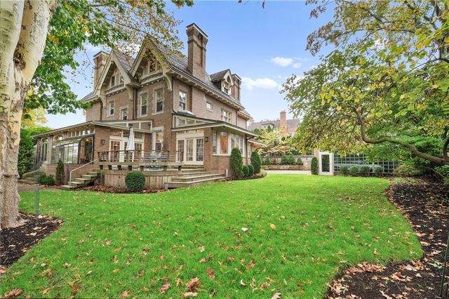 123 Woodland Rd, Squirrel Hill, PA 15232