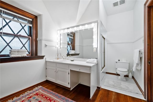 123 Woodland Rd, Squirrel Hill, PA 15232