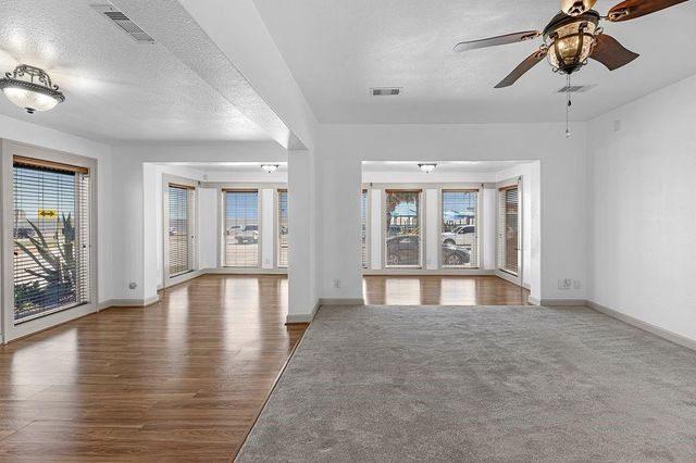 3102 Avenue S, Galveston, TX 77550