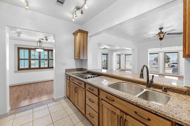 3102 Avenue S, Galveston, TX 77550