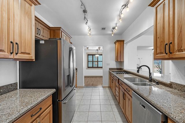 3102 Avenue S, Galveston, TX 77550