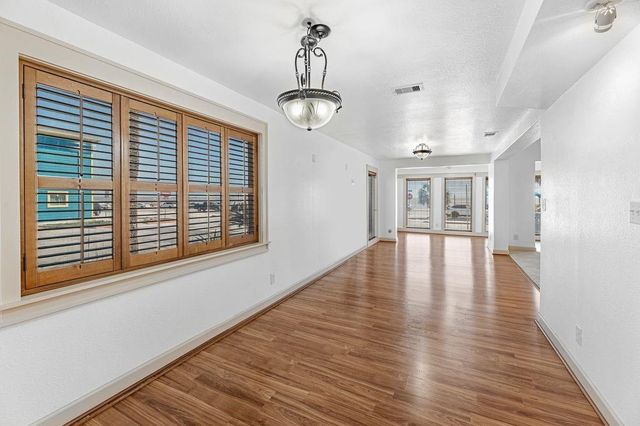 3102 Avenue S, Galveston, TX 77550