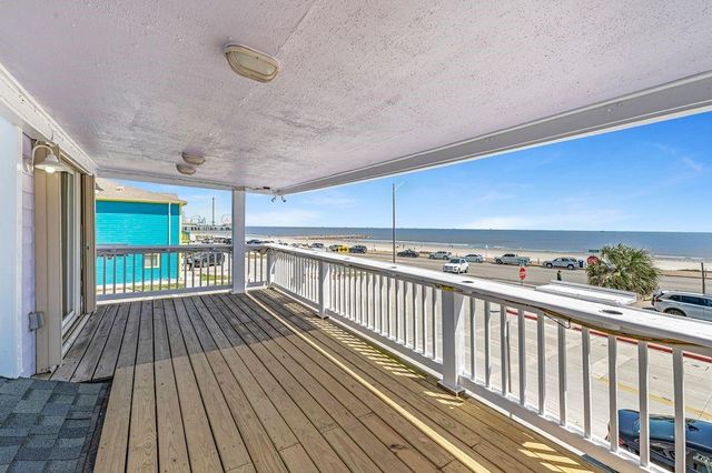 3102 Avenue S, Galveston, TX 77550