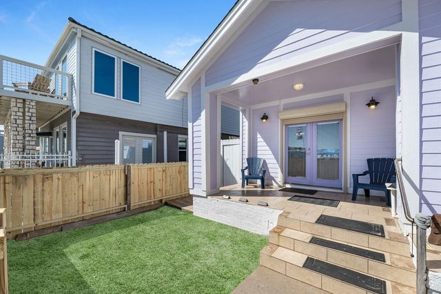 3102 Avenue S, Galveston, TX 77550