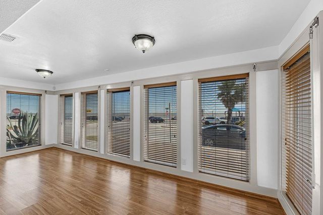 3102 Avenue S, Galveston, TX 77550