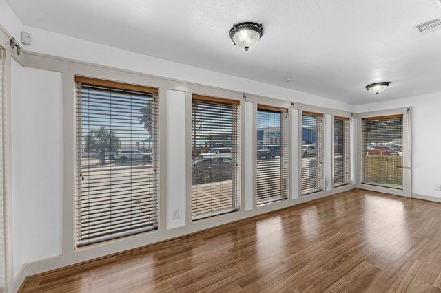 3102 Avenue S, Galveston, TX 77550