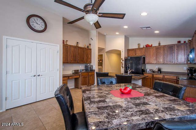 19488 N Falcon Lane, Maricopa, AZ 85138