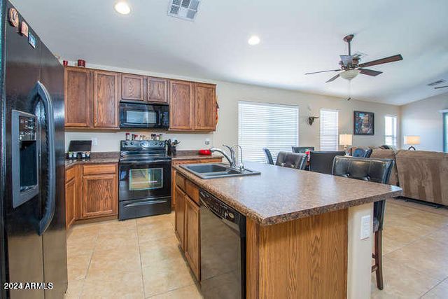 19488 N Falcon Lane, Maricopa, AZ 85138