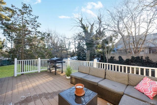 1680 lake Avenue, Merrick, NY 11566