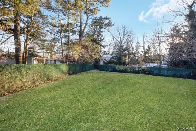 1680 lake Avenue, Merrick, NY 11566