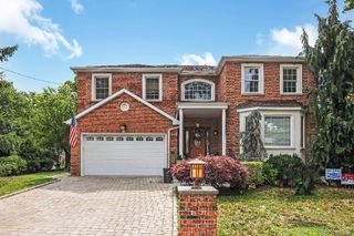 1680 lake Avenue, Merrick, NY 11566
