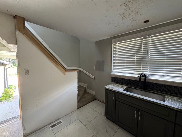 6702 Jackson Street, Indianapolis, IN 46241