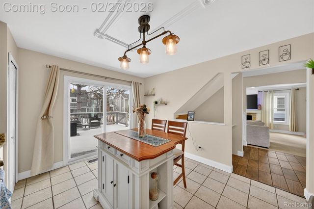 801 Linden Way, Auburn Hills, MI 48326