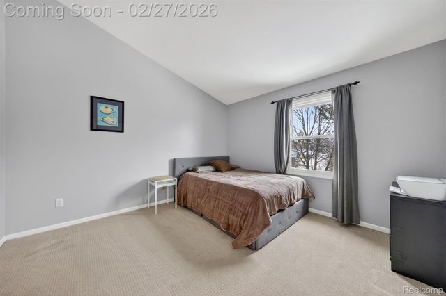 801 Linden Way, Auburn Hills, MI 48326