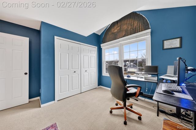 801 Linden Way, Auburn Hills, MI 48326