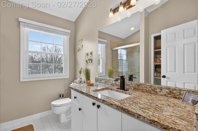 801 Linden Way, Auburn Hills, MI 48326