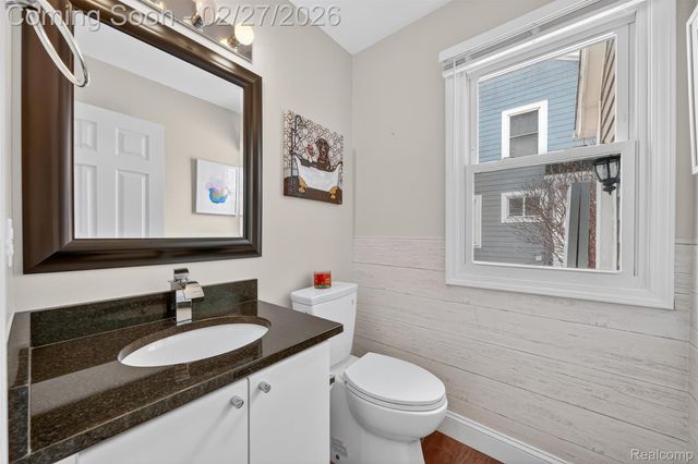 801 Linden Way, Auburn Hills, MI 48326