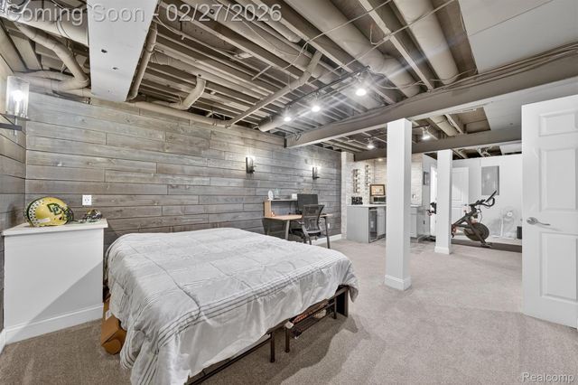 801 Linden Way, Auburn Hills, MI 48326