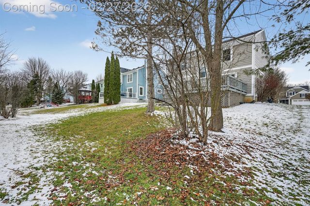 801 Linden Way, Auburn Hills, MI 48326