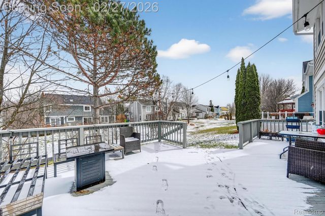 801 Linden Way, Auburn Hills, MI 48326