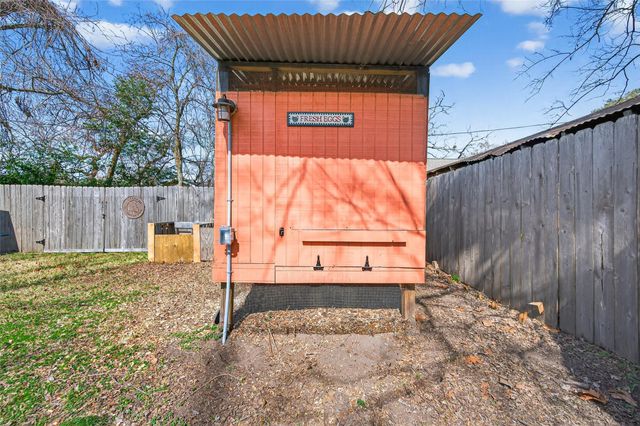 214 Texas Street, Tomball, TX 77375