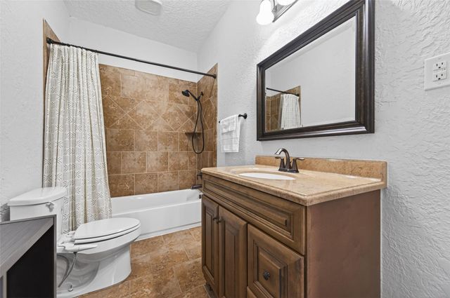 214 Texas Street, Tomball, TX 77375