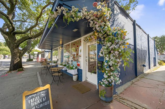 214 Texas Street, Tomball, TX 77375