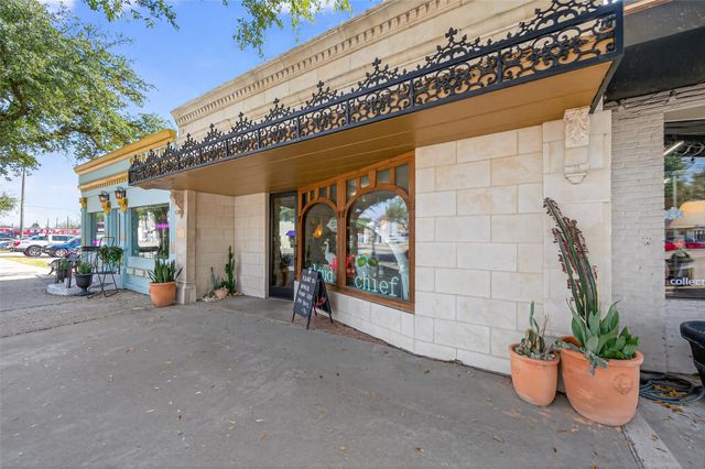 214 Texas Street, Tomball, TX 77375