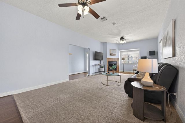 214 Texas Street, Tomball, TX 77375