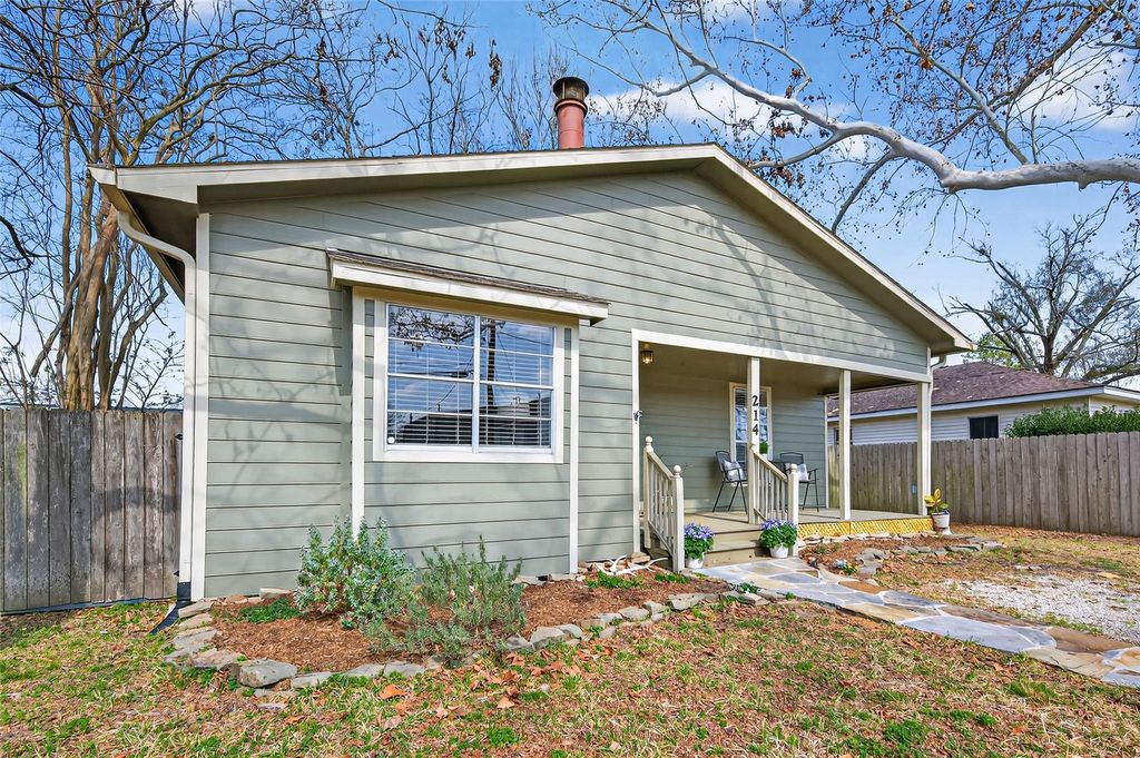 214 Texas Street, Tomball, TX 77375