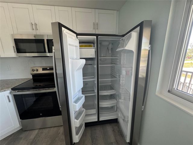 1258 BARBARA DRIVE 202, Venice, FL 34285