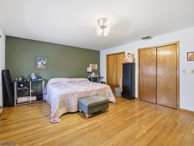 82 Pleasant Pl, Kearny Town, NJ 07032