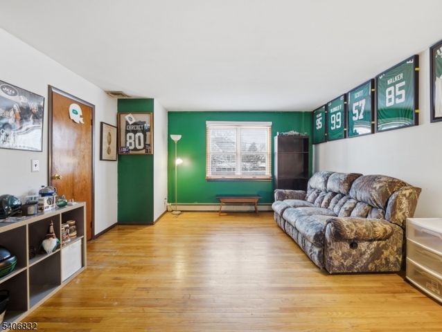 82 Pleasant Pl, Kearny Town, NJ 07032