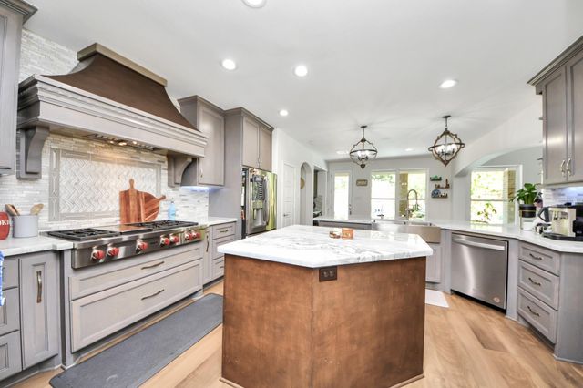 6137 Aspen Pass Drive, Houston, TX 77345