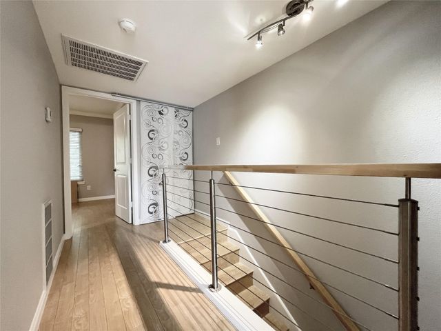 1801 Stoney Brook Drive 106, Houston, TX 77063