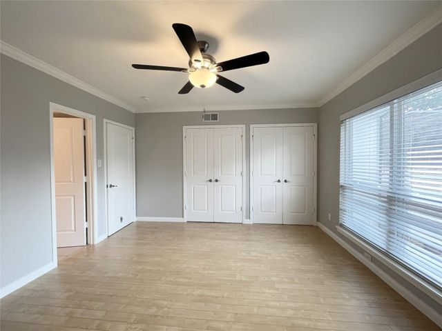 1801 Stoney Brook Drive 106, Houston, TX 77063