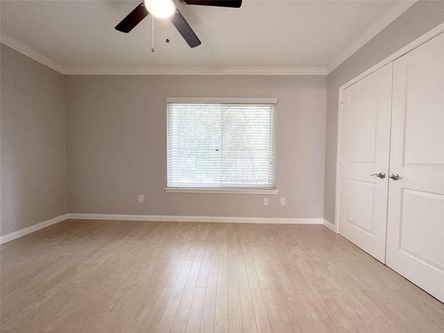 1801 Stoney Brook Drive 106, Houston, TX 77063