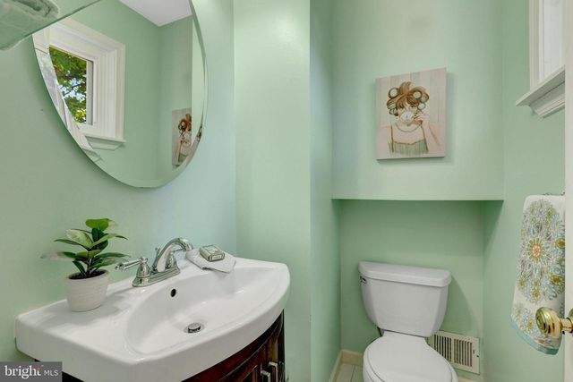 4252 BERRITT ST, Fairfax, VA 22030