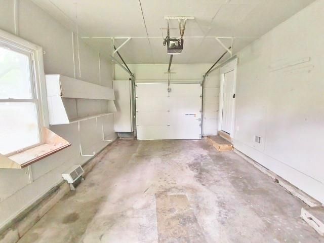 303 22nd Street, Blue Springs, MO 64015
