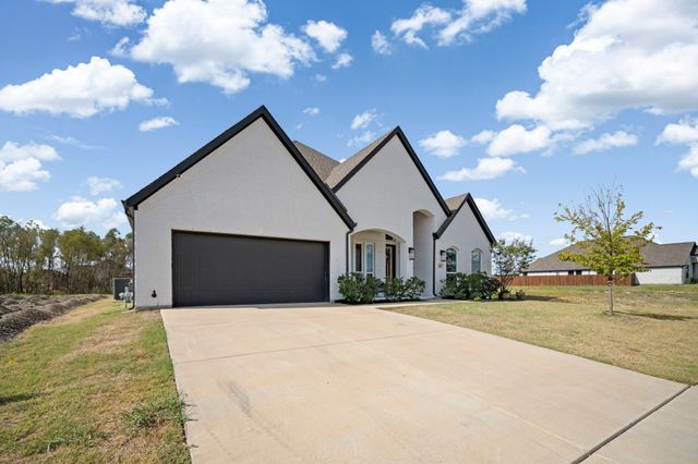 648 Red Maple Road, Waxahachie, TX 75165