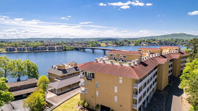 130 Grand Isle Dr Apt 1D, Hot Springs, AR 71913