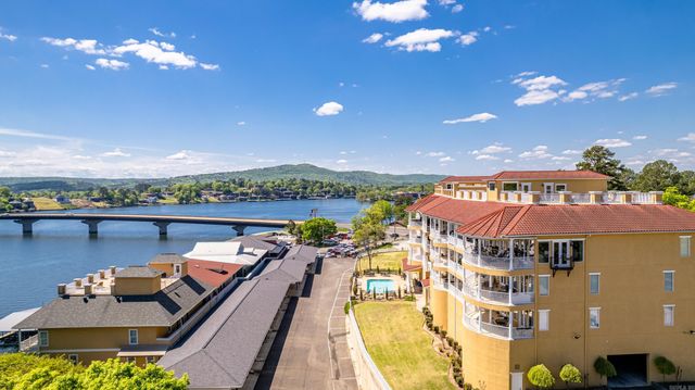130 Grand Isle Dr Apt 1D, Hot Springs, AR 71913