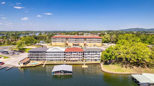 130 Grand Isle Dr Apt 1D, Hot Springs, AR 71913