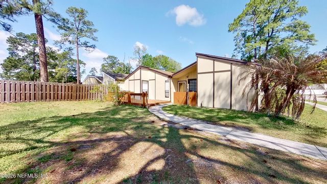 2530 WHISPERING WOODS Boulevard 4, Jacksonville, FL 32246