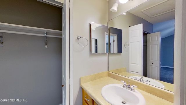 2530 WHISPERING WOODS Boulevard 4, Jacksonville, FL 32246