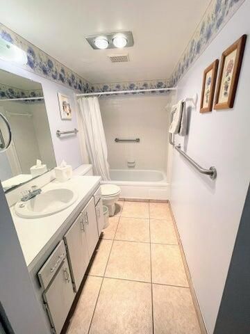 5839 La Pinata Boulevard C-1, Greenacres, FL 33463