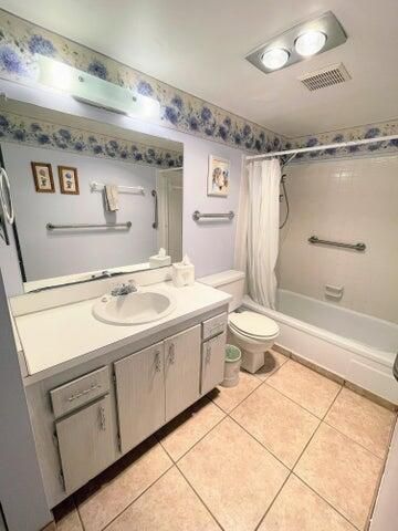 5839 La Pinata Boulevard C-1, Greenacres, FL 33463