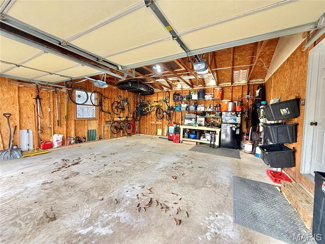 13001 Woodland Groves Place, Hannibal, MO 63401