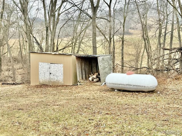 13001 Woodland Groves Place, Hannibal, MO 63401