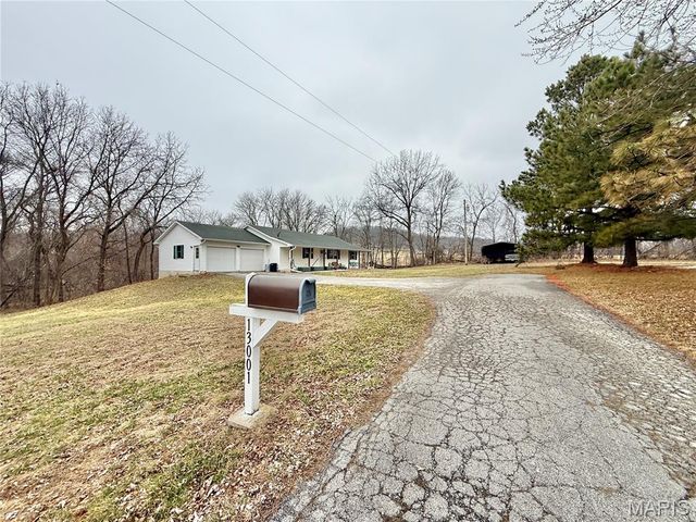 13001 Woodland Groves Place, Hannibal, MO 63401